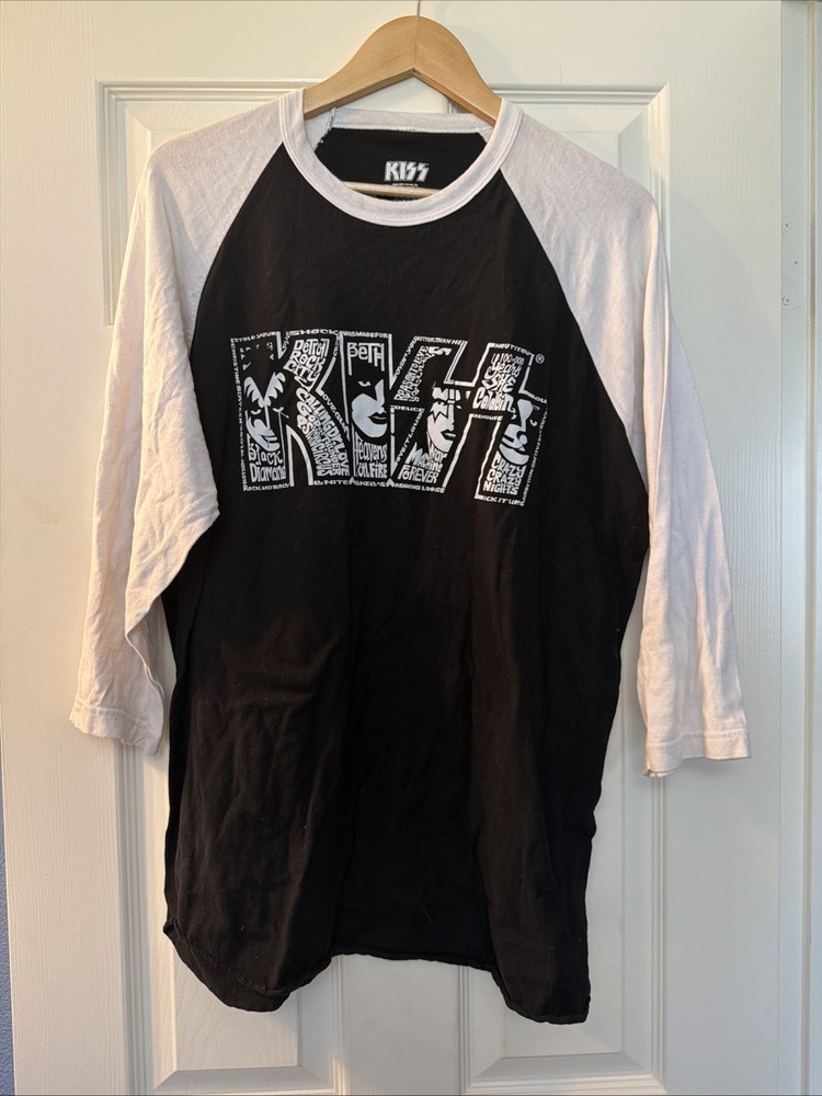 OFFICIAL KISS JERSEY STYLE TSHIRT – XL – UNWORN MINT – FREE SAME DAY SHIPPING