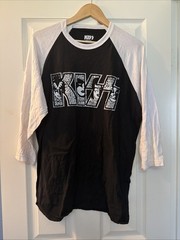 OFFICIAL KISS JERSEY STYLE TSHIRT – XL – UNWORN MINT – FREE SAME DAY SHIPPING