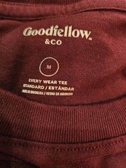 Goodfellow & Co Short Sleeve Every Wear Tee in Maroon Size M