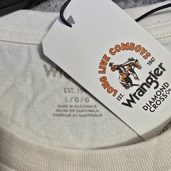 Wrangler Cowboys Shirt Men Large White Cowboy Horse Classic Western Casual NWT