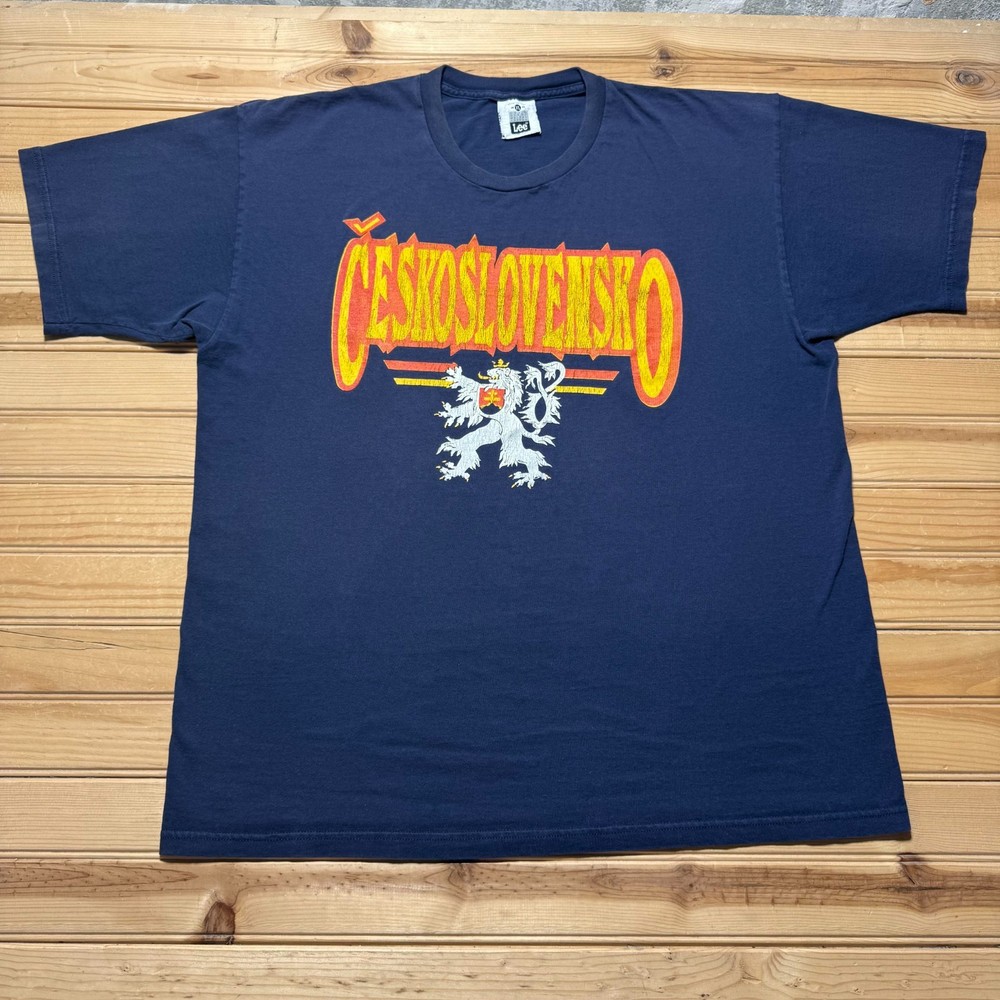 Vintage 90s Lee Československo Czechoslovakia Coat Arms Graphic T-Shirt USA – XL