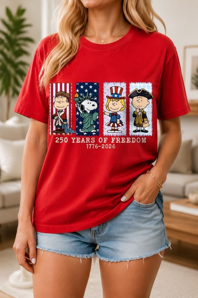 Snoopy Stamp T-Shirt Statue Of Liberty Peanuts 1776-2026 250 Years Freedom Red
