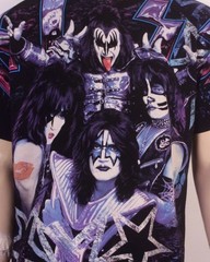 vintage 00s Y2K throwback Single Stitch Kiss AOP T-Shirt All Over Print Roxx XL