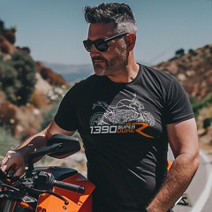 KTM 1390 Super Duke 2024 – Motorcycle T-Shirt for StreetFighter Riders