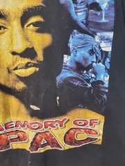 Vintage 90s “In Memory Of” 2PAC Tupac Big Face AOP Rap 2-Sided Men’s T-Shirt XL