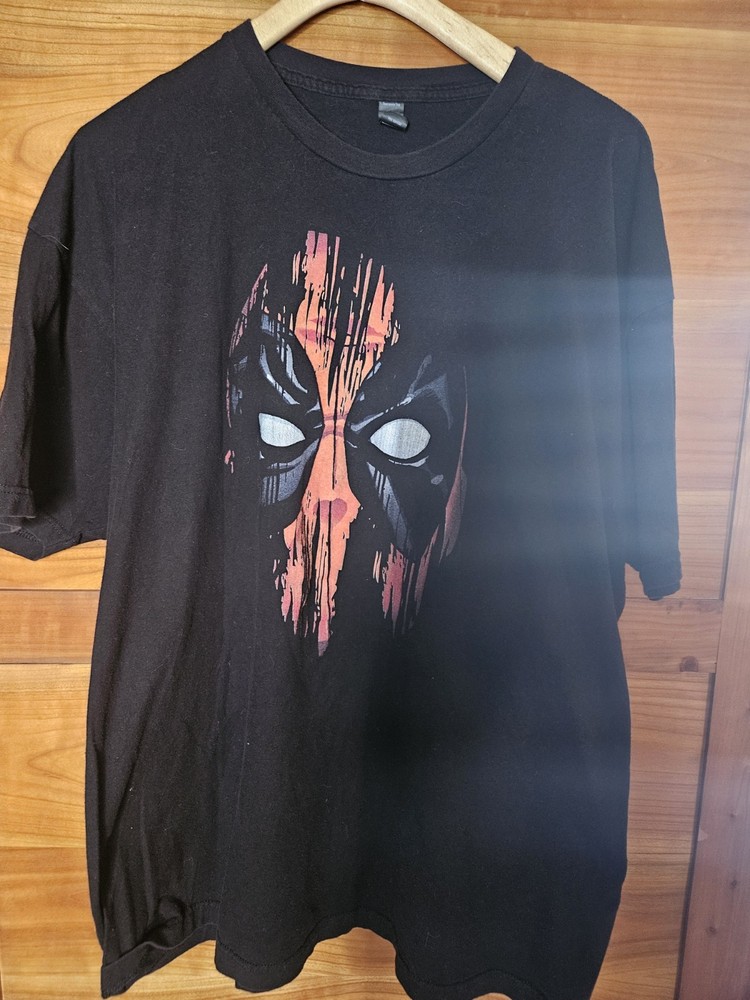 Deadpool Marvel T-Shirt – Black – 3XL – Streak Mask – Paint Splatter