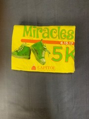 Little Miracles 5K 2017 Gildan Softstyle Men’s Large Yellow Graphic T-Shirt