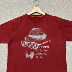 Vintage Levi’s 501 T-shirt Men’s Large (Fit M) Red Short Sleeve Sunglasses & Hat
