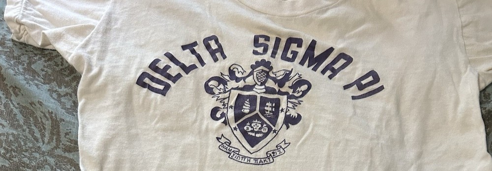 Vintage 60s Russell Delta Sigma Pi Shirt Medium 18” X 22 White Fraternity Shield