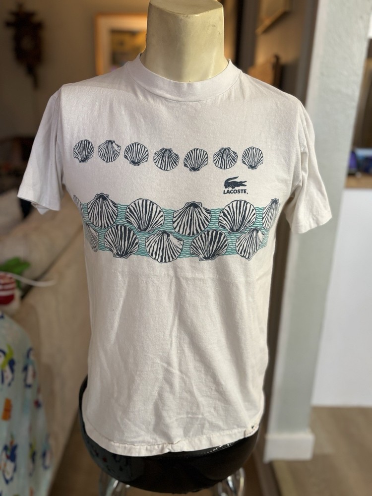 Vintage Rare Izod Lacoste 90’s Seashells T-shirt Men’s M Fits Small Graphic Tee