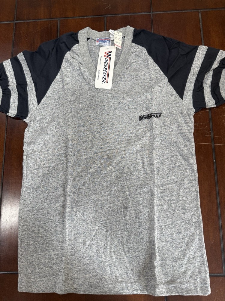 NWT Vintage 1970s Windbreaker Men’s L Heathered V-Neck Short Sleeve T-Shirt