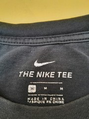 Nike World Tour Mens Medium Black Orange Graphic City Swoosh Streetwear Tee