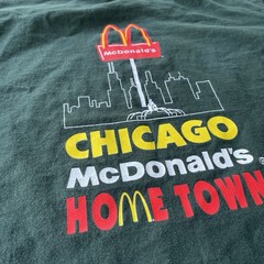1999 Vintage McDonald’s 2 For $1 Pies Chicago Promo Snack Tee Shirt XL