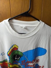 1993 VTG Marvin the Martian Looney Tunes Clean The Earth Shirt Large? Distressed