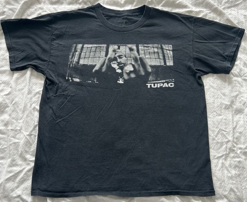 Tupac Shakur Middle Finger Graphic Black T-Shirt