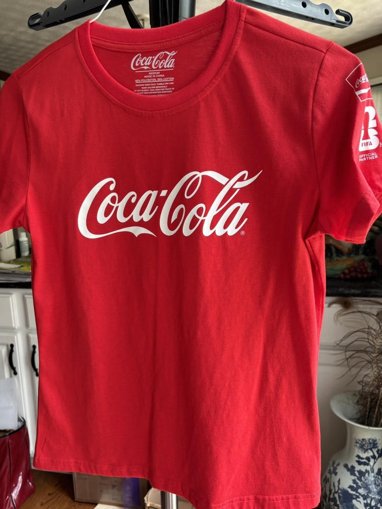 Coca-Cola Men’s Red FIFA 2026 Official Partner Graphic Logo Small Size