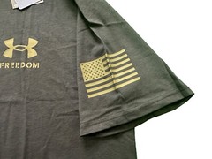 UNDER ARMOUR Men’s Freedom Graphic / Logo T-Shirt M/L/XL Jet Gray Loose Fit NWT
