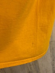 vtg University of New Haven Graphic Tee T-Shirt Sz L MV SPORT Gold Spellout