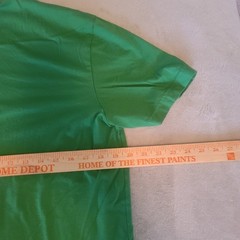 Apple Mens Medium Green IT AI Shirt
