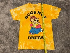 Vintage Y2K Arthur And Buster Bunny Hugs Not Drugs 2001 Marc Brown T-Shirt M