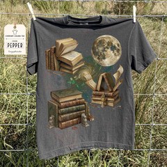 Books Moon Vintage Comfort Tee