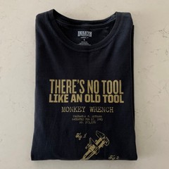 Duluth Trading Co. T-Shirt Men’s L Black Longtail T with Graphic Print