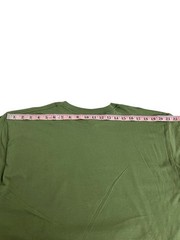 Spectra USA Apparel Men T-Shirt Size L Tired Santa Christmas Graphic Print Green