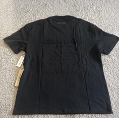 SIZE M Fear of God Essentials black t-shirt