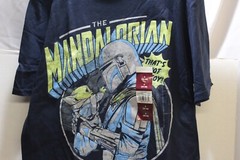 Mens Star Wars The Mandalorian shirt “That’s not a toy” small 34-36 graphic