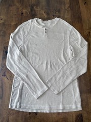 EUC Mens BKE henley long sleeve tan tshirt stretch size M