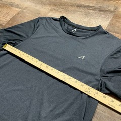 Alive Athletic Shirt Men’s Medium Gray qwick-dry Lightweight Short Sleeve