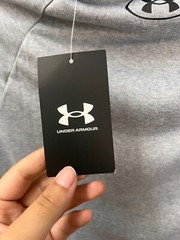 Under Armour Tech 2.0 Men’s Grey w/ Black Short Sleeve Shirt Loose Fit Sz Small