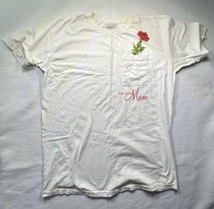 Lord & Taylor White “One Great Mom” Rose Graphic Pocket Tee – One Size
