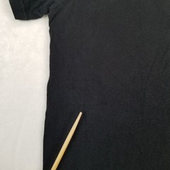 Mossimo Supply Co. Athletic Fit Men’s Medium Black T-Shirt Short Sleeve V-Neck