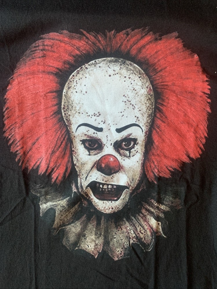 NEW w/o tags Pennywise the Clown Big Face Graphic T-Shirt Size M