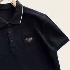 Prada Men’s black round-neck short-sleeved shirt