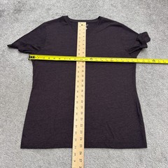 Banana Republic Premium Wash Basic V-Neck T-Shirt Mens Medium Dark Purple Tee