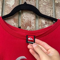 RED 00s QUIKSILVER “TORONTO” GRAPHIC TEE
