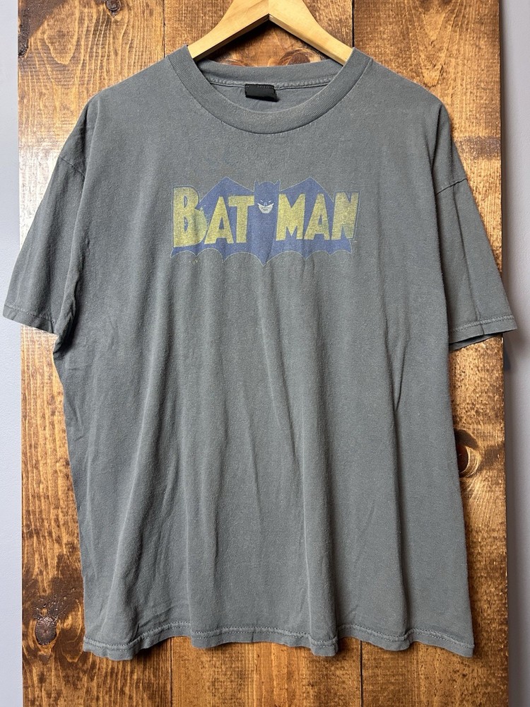 DC Comics Batman T-Shirt Large Retro Super Hero Comics Logo Spell Out Faded Gray