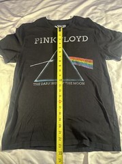 Pink Floyd dark side of the Moon Old Navy men’s black shirt size medium