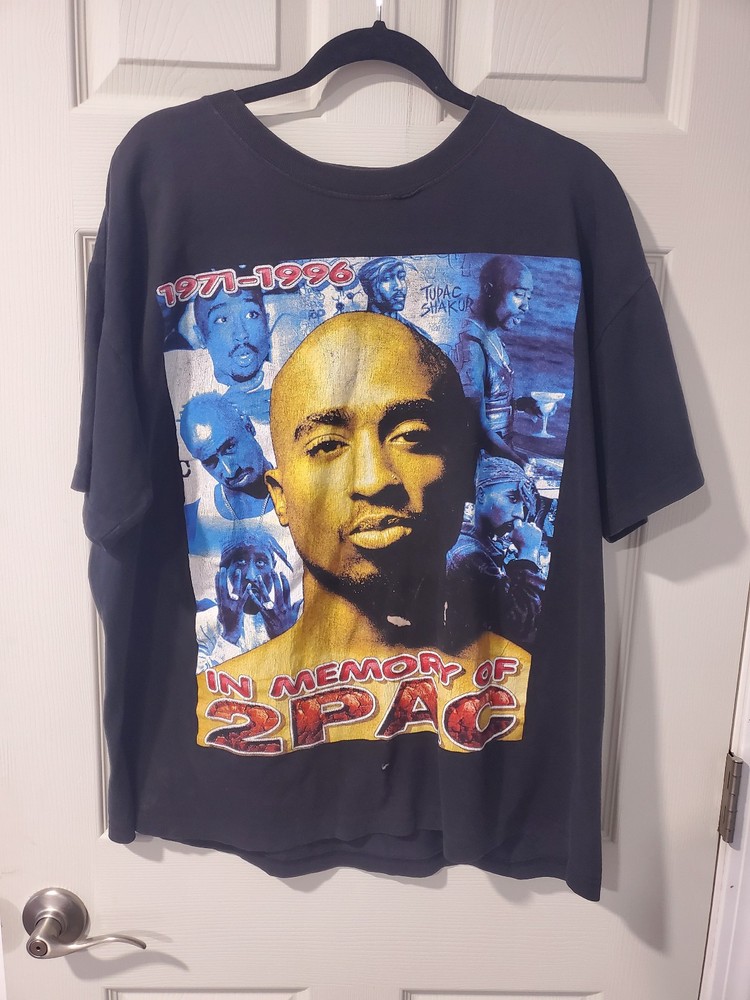 Vintage 90s “In Memory Of” 2PAC Tupac Big Face AOP Rap 2-Sided Men’s T-Shirt XL