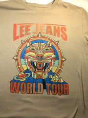 LEE JEANS WORLD TOUR Short Sleeve T-Shirt Vintage Design 100% Cotton Size S used