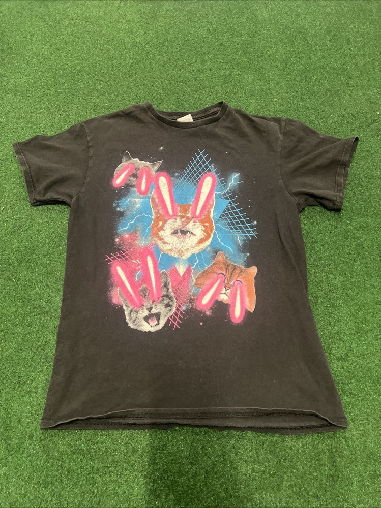 Mens T-Shirt Medium Space Cats Cosmic Laser Eyes Black Neon Pink Glasses Retro