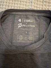Four Laps X Peloton Workout Men’s RE-UP Stretch Comfort Wicking Size Small
