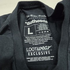 EUC Sz LARGE Elder Scrolls Loot Crate Black Shirt Gold Foil Graphic Long Sleeve