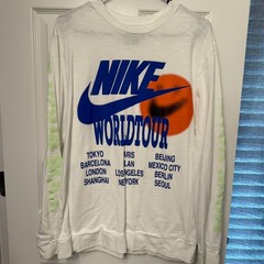 Nike Air Max World Tour Long Sleeve White Printed Graphic Tee Mens Medium