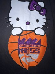 HELLO KITTY SANRIO Sacramento KINGS NBA Hanes Shirt 2XL XXL