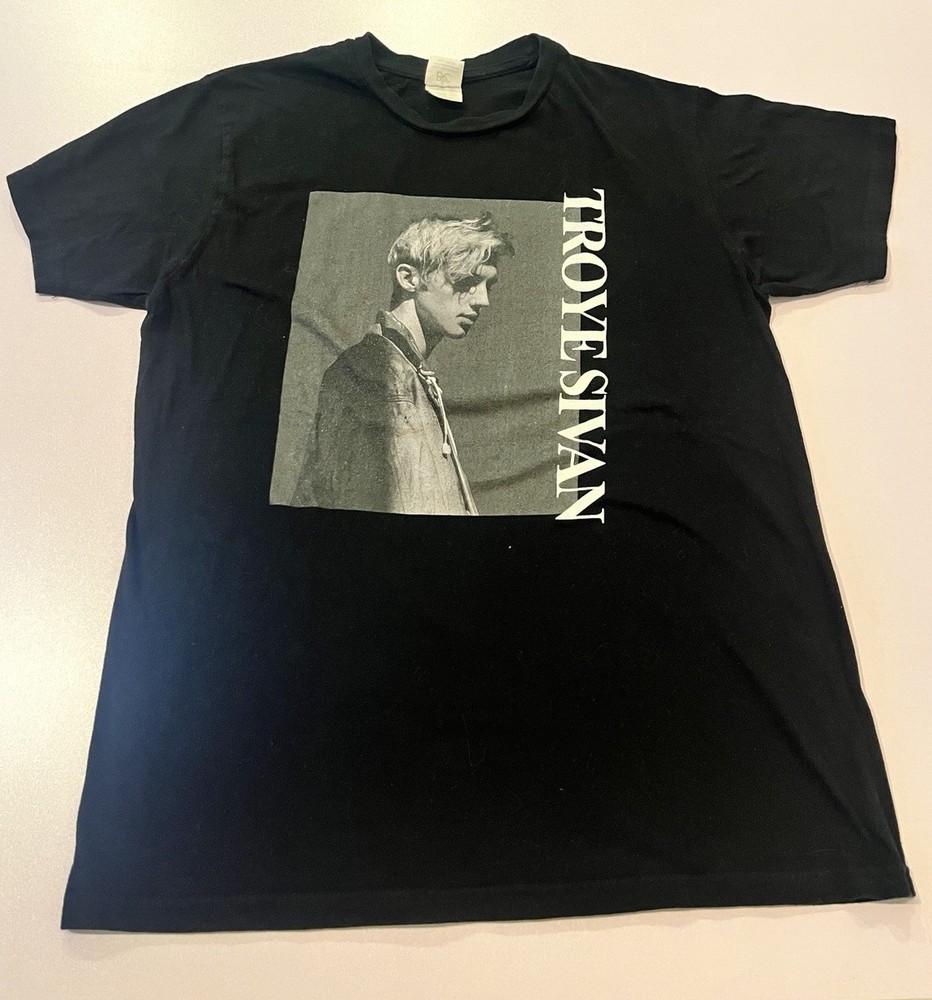 Troye Sivan B&C Collection E150 Black Graphic Concert TShirt Women’sLarge TS050