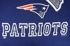 Vintage 1995 New England Patriots shirt fits modern 2XL NFL sports football
