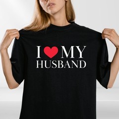 I Love My Girlfriend T-Shirt Gift Joke Mens Birthday Gift Top Tee Valentines Day